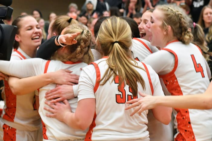 a Silverton Crater 5A Oregon girls basketball final 2024 Leon Neuschwander 62